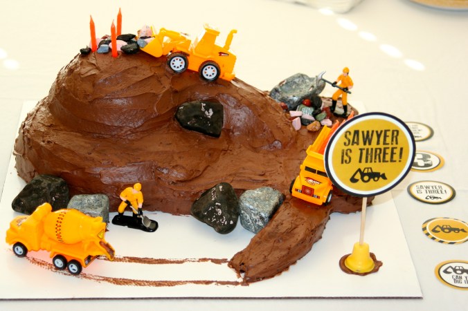 construction site cake